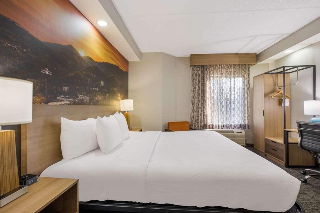 Clarion Pointe Sevierville-Pigeon Forge Pokoj fotografie